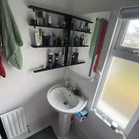 Spacious 2bd Terrace House Wgarden - Dublin!