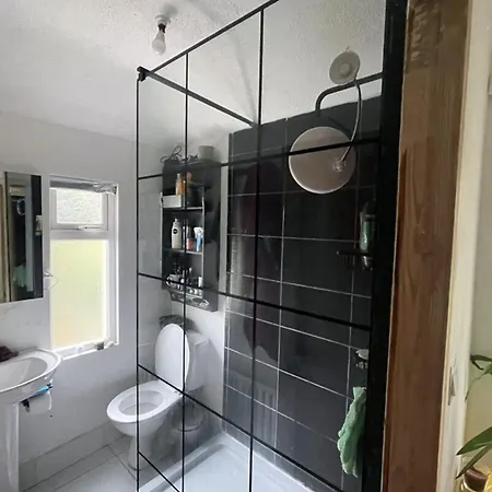 Holiday home Spacious 2bd Terrace House Wgarden - Dublin!