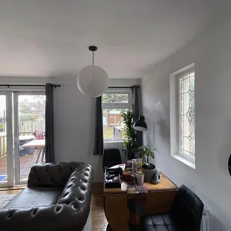 Spacious 2bd Terrace House Wgarden - Dublin! * Dublin
